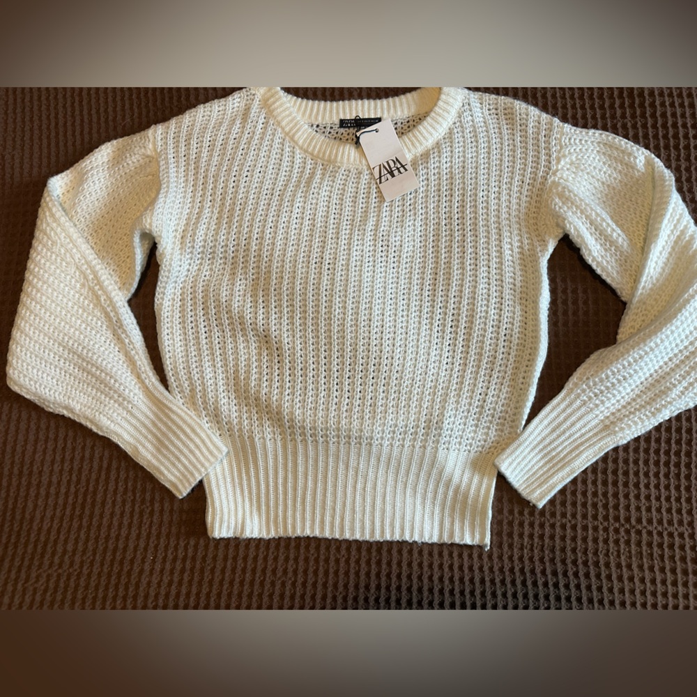 Zara white Sweater